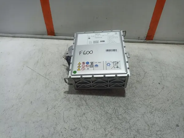 Fiat 600 Accu OEM 9870289780 voor 1.2 THP Hybride image 2