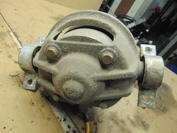 Ammortizzatore posteriore destro VW Touareg I 7L 5.0TDI image 4