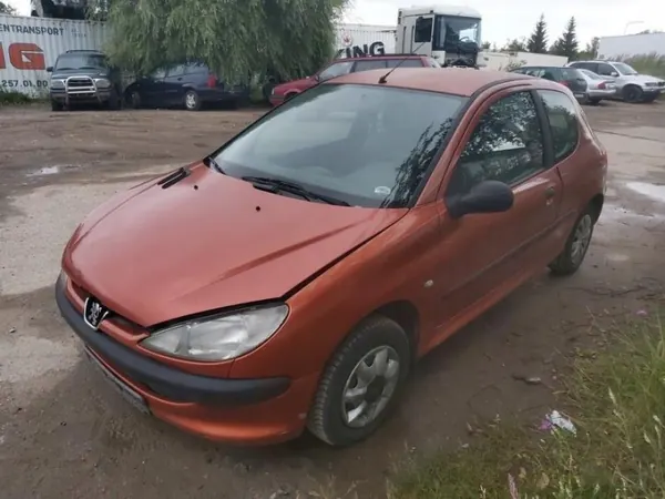 Pompe à huile OEM 9431102021 pour Peugeot 206 1999 image 8