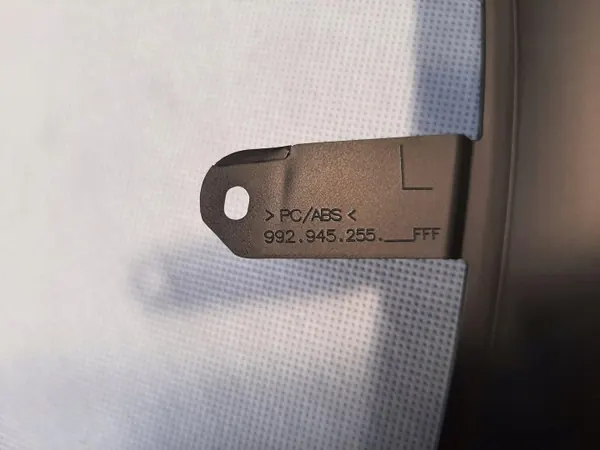 Porsche 911 992 Moldura Tapa Trasera OEM 992945255 image 10