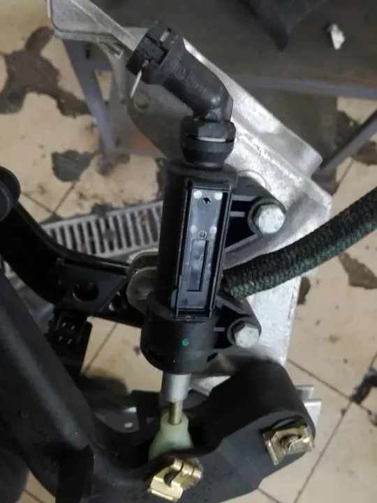 Bomba Elevação Pedal Embreagem Travão BMW E39 OEM image 4