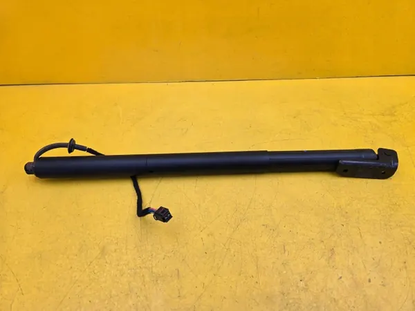 Porsche Macan 95B achterklepactuator OEM 95B827851C image 2