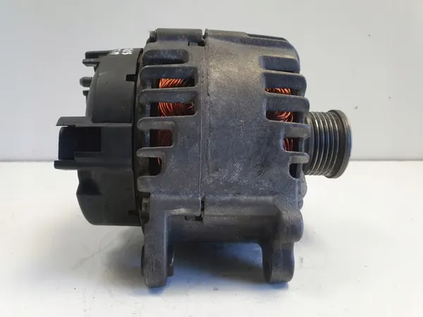 VW T5 LIFT 2.0 TDI Alternator 180A image 8