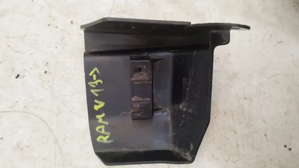 Dodge RAM V 19- Etu Oikea Lokasuoja OEM 68349566AB image 3