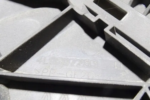 Scivolo anteriore sinistro paraurti AUDI Q7 4L 4L0807283 image 3