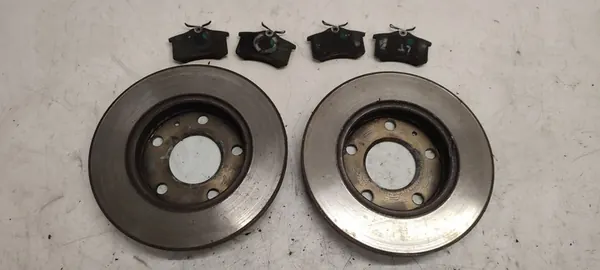 AUDI A4 B7 Bakre bromsskiva 8E0615601P image 4