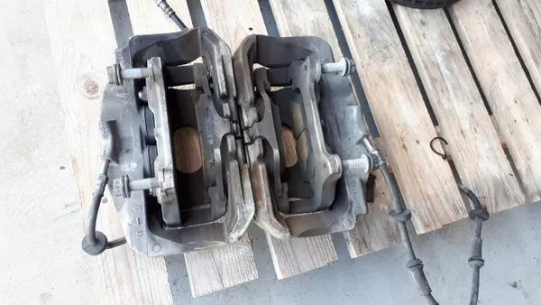 Pinzas de freno delanteras OEM 4G05bc/4G06bc para Audi A6 C7 image 8
