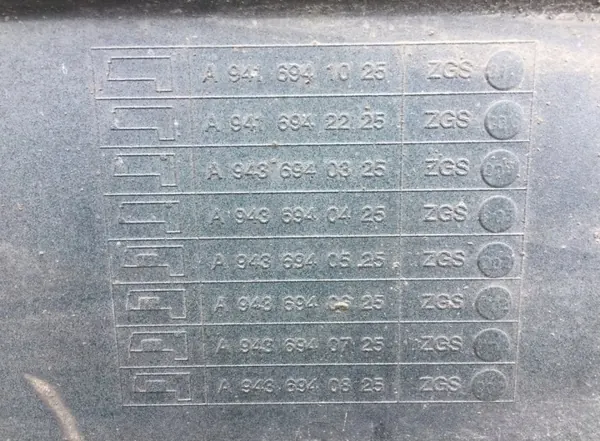 OEM 9416941025 Pièces d'habitacle Mercedes-Benz - Occasion image 5