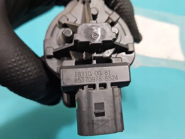 EGR-venttiili Opel Mokka A 55570005 1.6 CDTI image 9