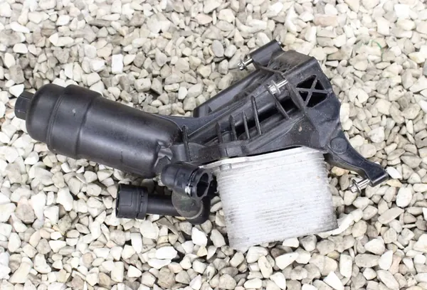 Oljefilterhus BMW 3 GT F34 image 2