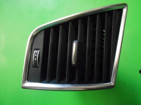 Boîtier de soufflante Audi Q5 2014 OEM 8R2 820 901 E image 3