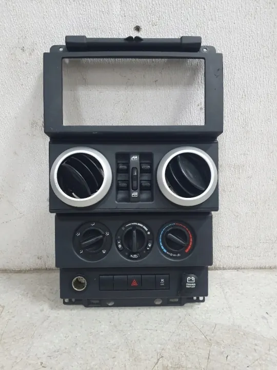 Cadre AC Radio Jeep Wrangler JK 2007-11 OEM image 2