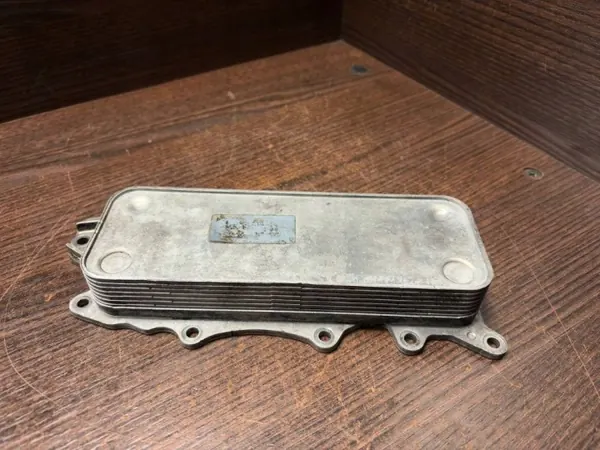 Moottoriöljynjäähdytin OEM A6421880001 Mercedes-Benz image 3