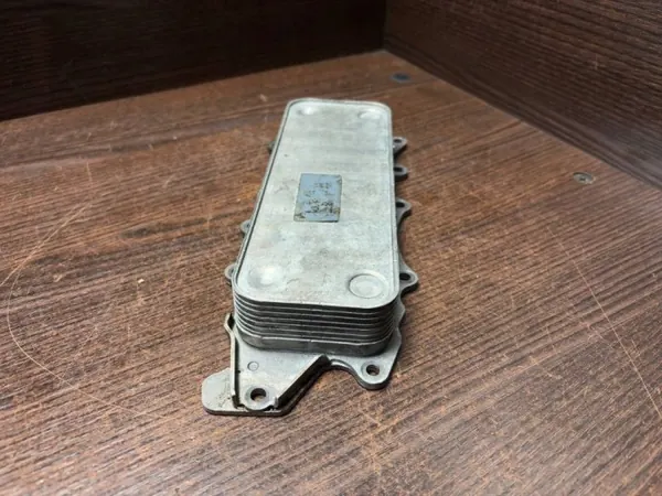 Moottoriöljynjäähdytin OEM A6421880001 Mercedes-Benz image 6