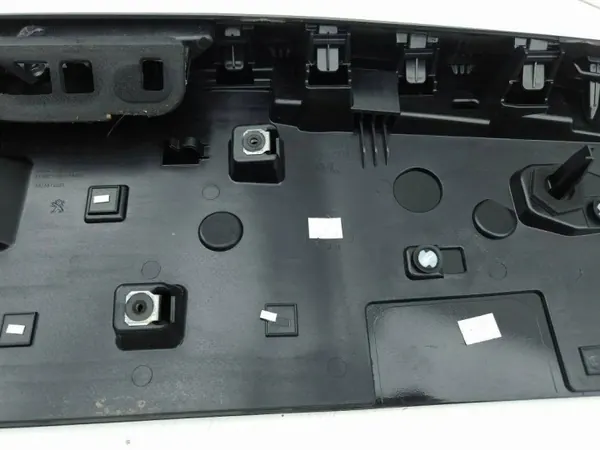 Spoiler de coffre Peugeot 2008 II 2023 OEM 0807189986 image 9