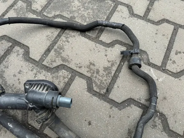 VW Wasserschläuche OEM 03L121131F für Polo 6R 1.6 TDI image 4