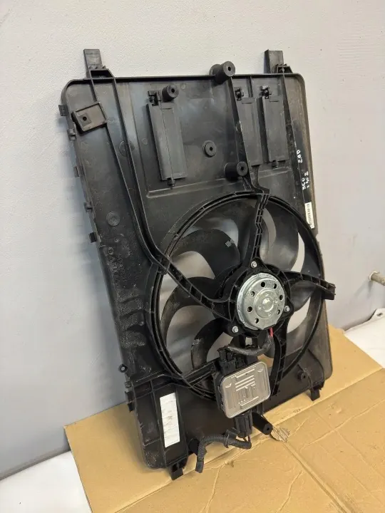 Kylarfläkt Volvo V40 OEM 31368505 (2012-2017) image 3