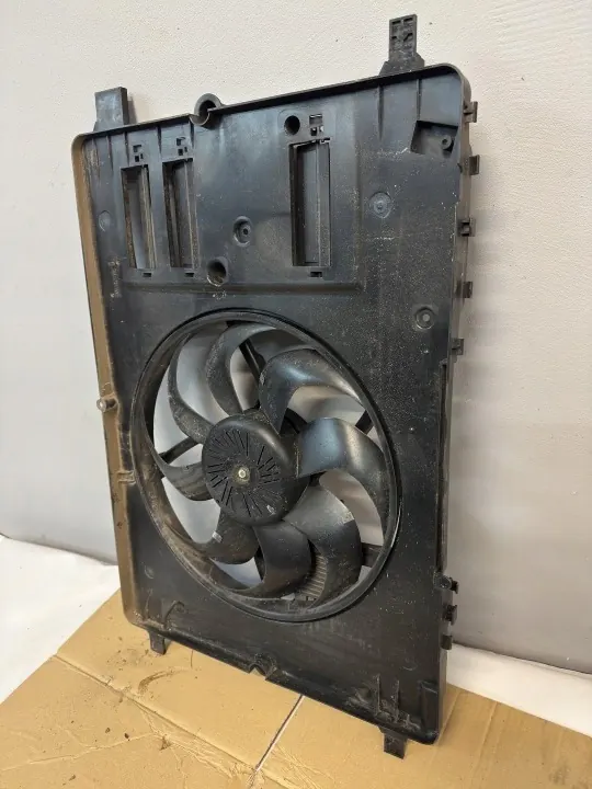 Kylarfläkt Volvo V40 OEM 31368505 (2012-2017) image 8