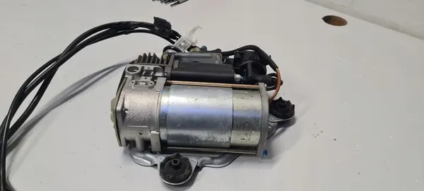 BMW E53 X5 Suspension Compressor 4 Wheels OEM image 2