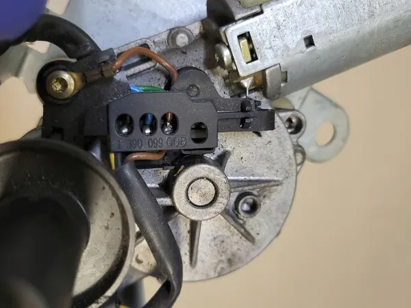 Takapyyhkijän mekanismi Mercedes E W210 Kombi OE image 7