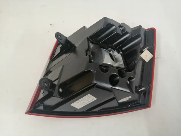 Luz trasera izquierda Skoda Octavia III Lift Kombi image 7