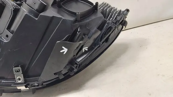 Rechter voorlamp Mercedes GLE W166 ILS Full LED A1668200859 image 10