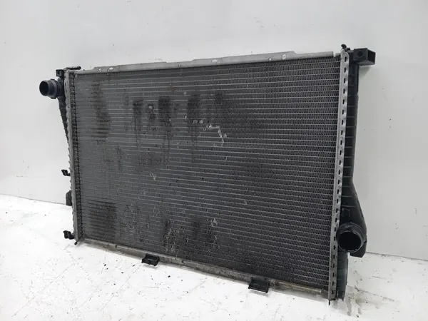 Vattenkylare BMW 5 E39 520 image 4