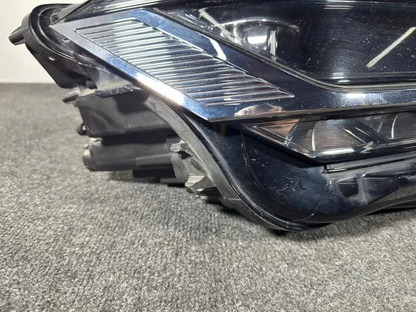 VW Touareg III 3 761 Full LED Farol Direito image 4