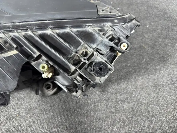 VW Touareg III 3 761 Full LED Farol Direito image 6