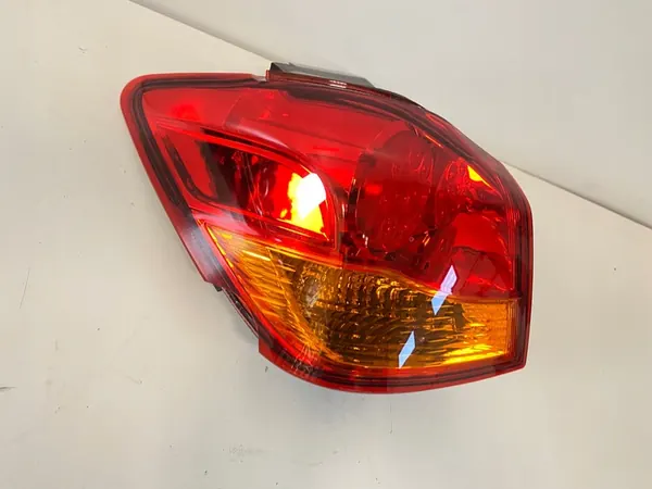 Lámpara trasera izquierda Mitsubishi ASX 2010-2018 image 7