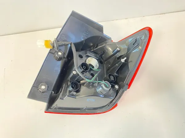 Lámpara trasera izquierda Mitsubishi ASX 2010-2018 image 9