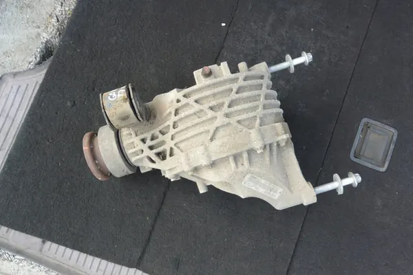 Mécanisme de différentiel arrière Maserati Ghibli 2016 image 1