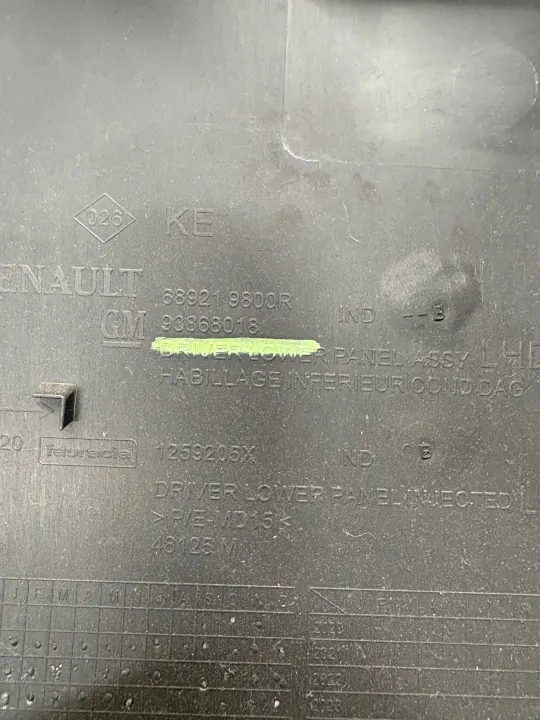 OEM 689219800R Cache Console Renault Traffic III image 5