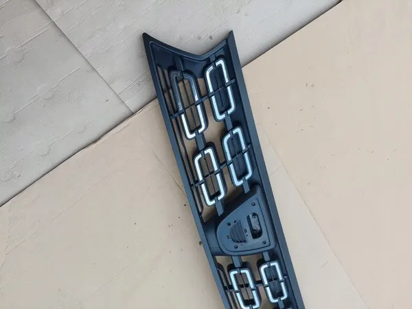 Dacia DUSTER 2017 - 2021 Grill 623103440r image 4