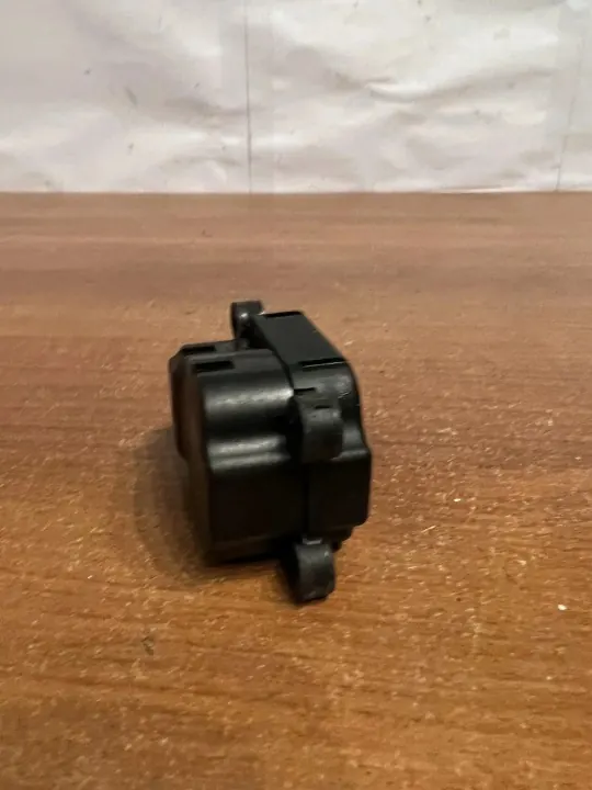 Motor de válvula BMW OE D2130 usado para E90 image 3