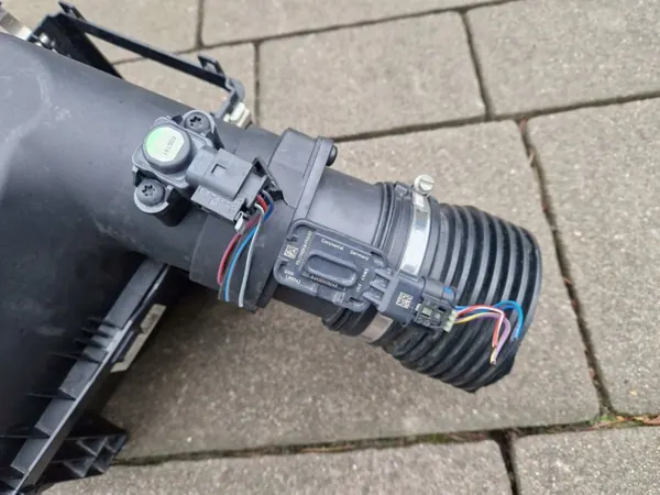 Luftfiltergehäuse OEM A6450900001 für Mercedes image 7