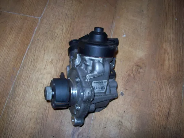 Hochdruckpumpe VW Audi Skoda 2.0 TDI 03L115512D image 2