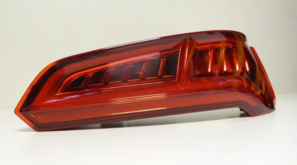 Luz trasera LED izquierda Audi Q5 2016-2020 image 3