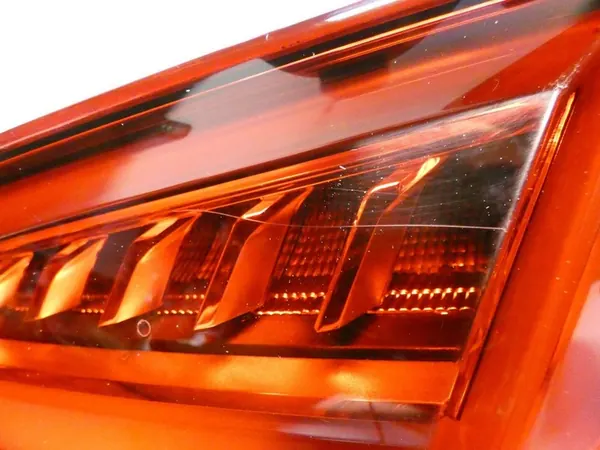 Luz trasera LED izquierda Audi Q5 2016-2020 image 4