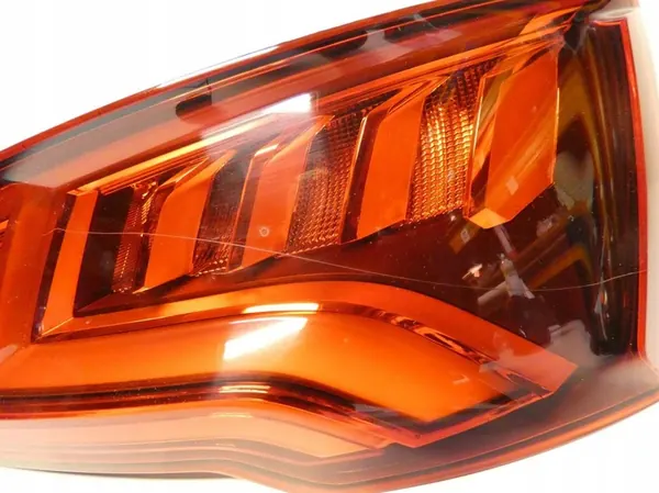 Luz trasera LED izquierda Audi Q5 2016-2020 image 5