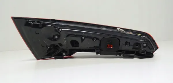 Luz trasera LED izquierda Audi Q5 2016-2020 image 6