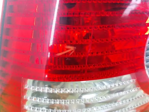 Luz trasera izquierda VW Polo IV 2001-2005 OEM 6Q6945095B image 2