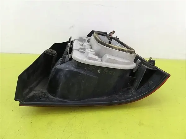 Luz trasera izquierda VW Polo IV 2001-2005 OEM 6Q6945095B image 5