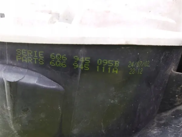 Luz trasera izquierda VW Polo IV 2001-2005 OEM 6Q6945095B image 6