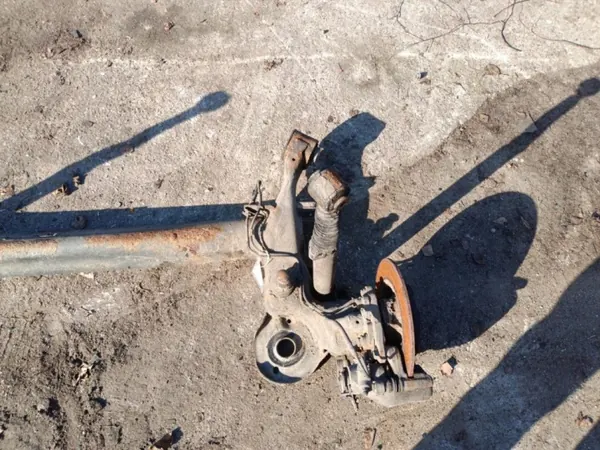 Citroen C3 Picasso Hinterachsschwinge OEM Wrakowisko-28299- image 4