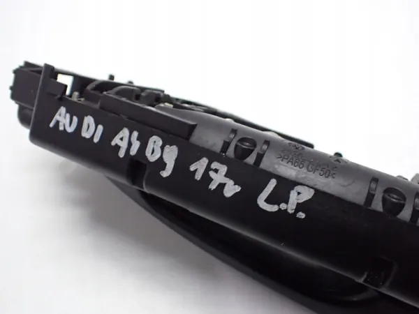 Puxador de Porta Dianteiro Esquerdo com Luz OEM 8W0837811A image 6