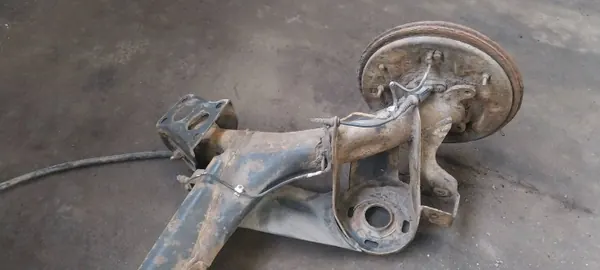 Hinterachsträger mit ABS-Trommeln OEM - Skoda Octavia I image 4