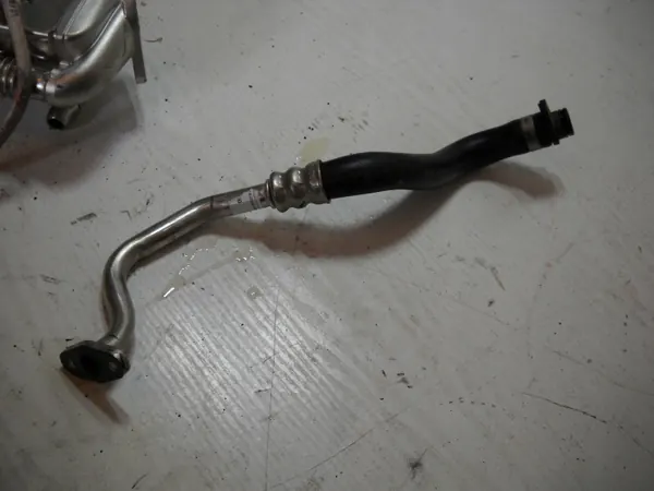 BMW 2 F46 Ölleitung OEM 8513615 - Gebraucht image 2
