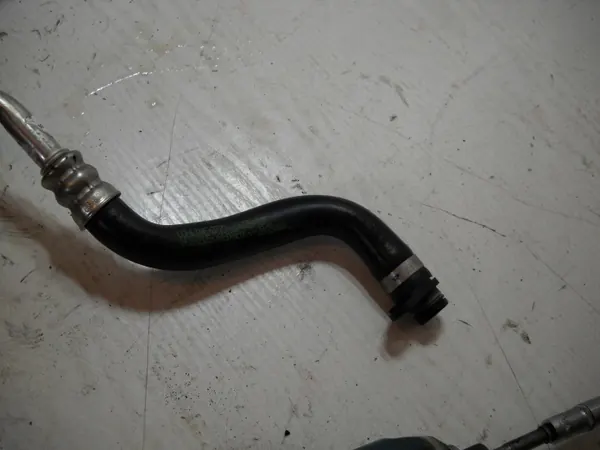 BMW 2 F46 Ölleitung OEM 8513615 - Gebraucht image 3