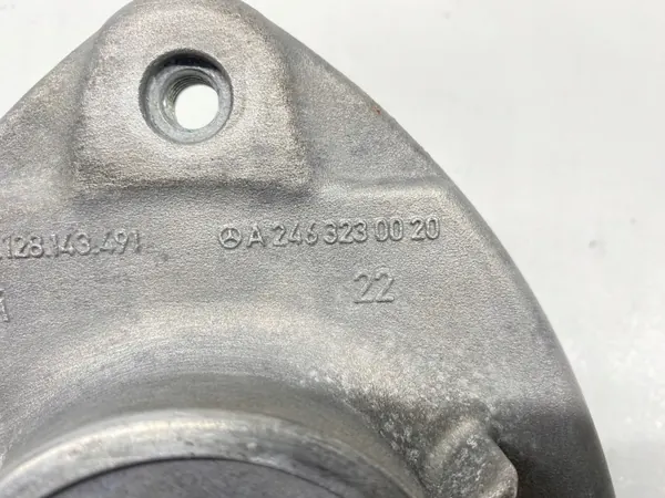 Suporte Amortecedor Dianteiro OEM A2463230020 Mercedes CLA W117 image 4